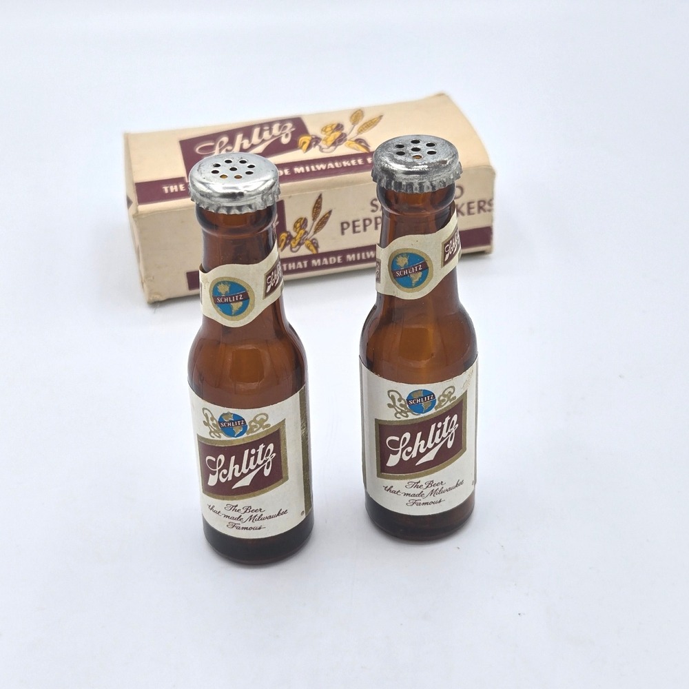 Vintage Schlitz Salt‎ and Pepper Shaker Set in Original Box